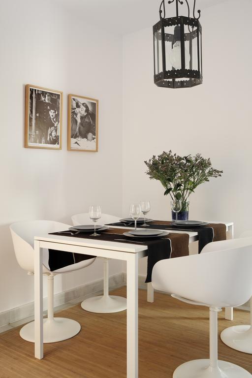 Apartamentos Mariscal Sevilla Zimmer foto