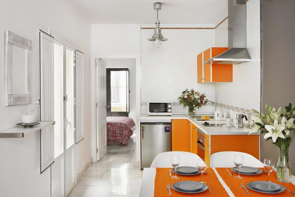 Apartamentos Mariscal Sevilla Zimmer foto
