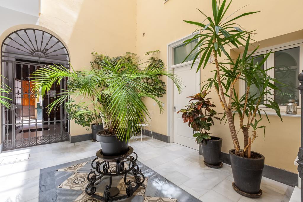 Apartamentos Mariscal Sevilla Exterior foto