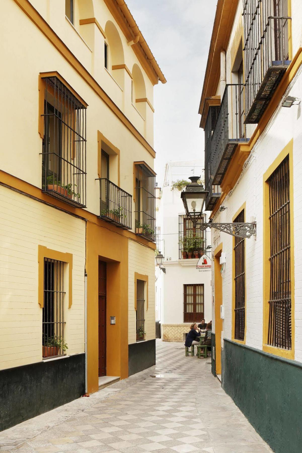 Apartamentos Mariscal Sevilla Exterior foto